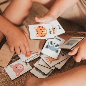 Wood Memory Game for Kids - Matching Cards - Wood Montessori Toys - Learning Toys For Toddlers - Farm Animals Matching Cards