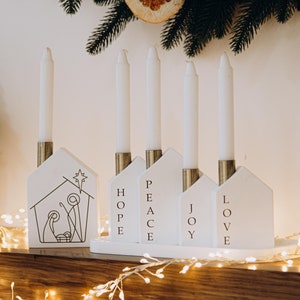 再利用可能なクリスマスカウントダウンアドベントキャンドルホルダー、クリスマステーブルセンターピースリース、再利用可能なホリデーデコレーションキャンドルホルダー