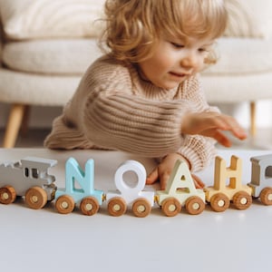 Tren de madera personalizado con el alfabeto, regalo de recuerdo para recién nacidos, nombre del tren con imanes, juguete de madera personalizado, regalo de primera Navidad, decoración para habitación infantil