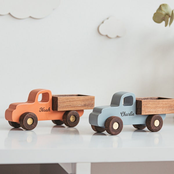 Verzamel houten auto's met namen, zintuiglijk speelgoed voor peuters, babyverjaardagscadeau, houten vrachtwagenspeelgoed, gepersonaliseerd cadeau voor kinderen, eerste kerst