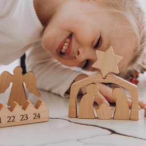 24-dniowy kalendarz adwentowy z gwiazdą szopka odliczanie do świąt Bożego Narodzenia dekoracje świąteczne drewniane ozdoby karty aktywności adwentowych prezenty świąteczne