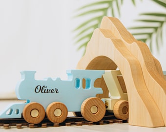 Train en bois personnalisé. Cadeau de Noël pour tout-petit garçon. Jouets pour enfants. Jouets sensoriels pour les tout-petits. Cadeau d'anniversaire personnalisé. Cadeau garçon de 3 ans.