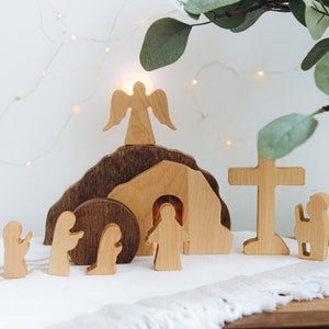 Easter Shelf Decor. Resurrection Scene. Easter Decoration. Wooden Empty Tomb. He Is Risen Decor. Christian Decor For Home. Religious Gifts.