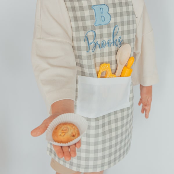 Tabliers imperméables personnalisés pour enfants, tablier croisé dans le dos pour bébé, tablier de chef brodé pour enfants, cadeau d'anniversaire garçon personnalisé, cadeau enfant Pâques