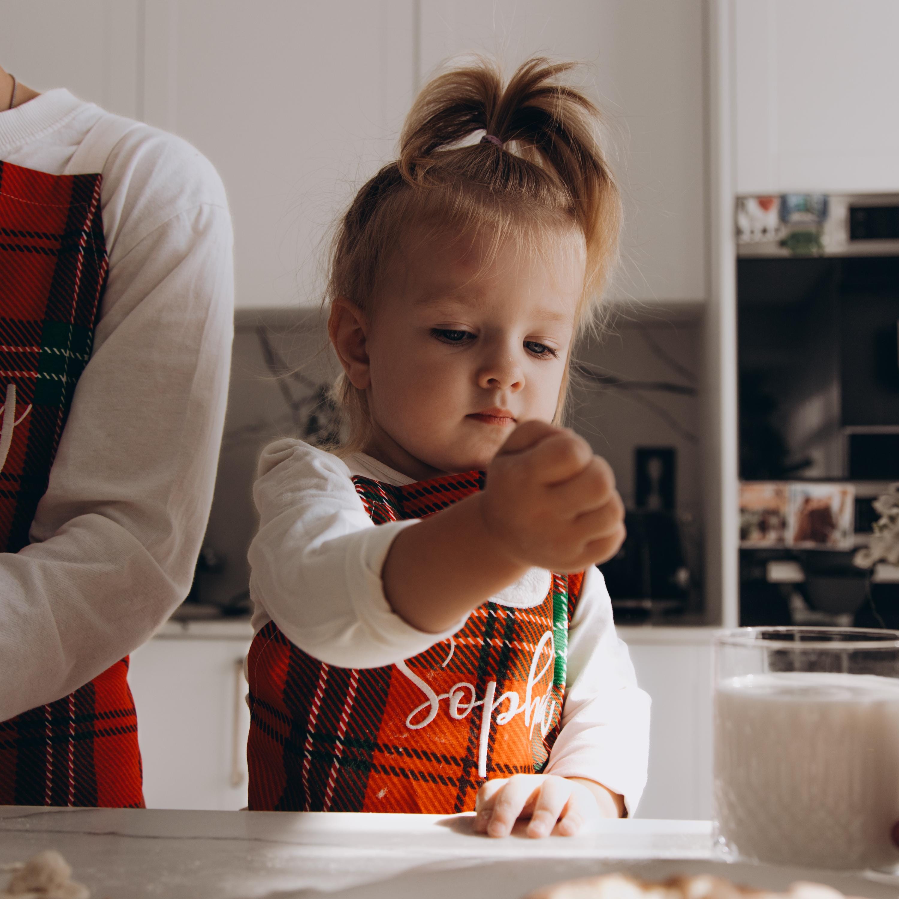 Matching Christmas Aprons Mom and Daughter Gift Personalized Aprons Embroidered Kitchen Aprons Custom Cooking Gifts Kids And Baby Clothing