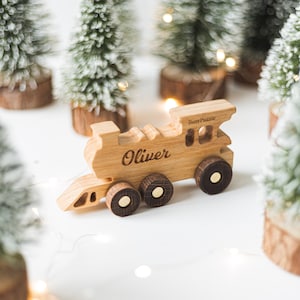 Nombre del tren personalizado con imanes regalo de Navidad niño juguete de madera cumpleaños niño baby shower bautismo regalo recién nacido recuerdo regalo Pascua imagen 8