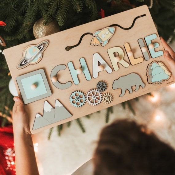 赤ちゃんの初めてのクリスマスオーナメント - 2023年 初めての写真オーナメント 生児赤ちゃん用 - フィリグリー ハート型 フォトオーナメント 赤ちゃんの初めてのクリスマスオーナメント（2025年）｜名前入りバニー