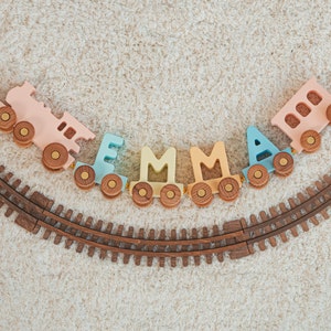 Trenes personalizados para niños, vagón de tren con letras y imanes, regalo de bautizo para bebés, juguetes para niños pequeños, regalo de cumpleaños personalizado, letrero con nombre para guardería