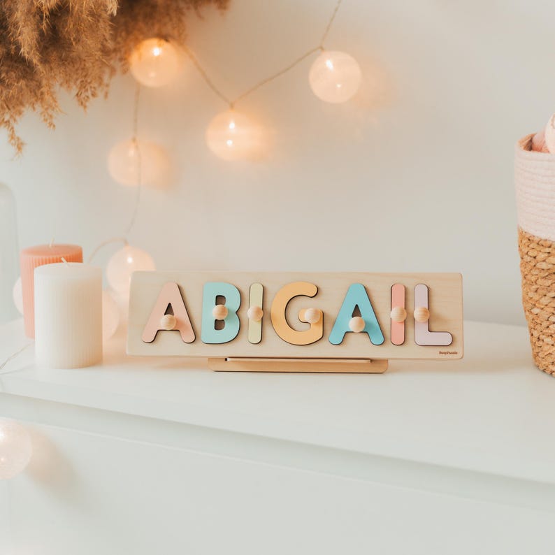 Quebra-cabeça personalizado com nome de bebê, presente para chá de bebê, presente de aniversário de 1 ano, quebra-cabeça com nome personalizado, brinquedo Montessori de madeira, decoração para quarto infantil. imagem 7