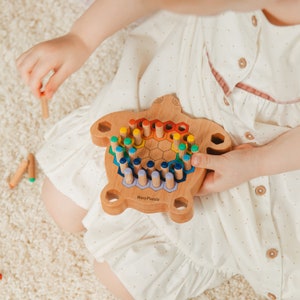 Houten Egel Montessorispeelgoed voor peuters 3 jaar oud cadeau Uniek verjaardagscadeau voor jongen en meisje Handgemaakt stim speelgoed Kerstcadeau afbeelding 7