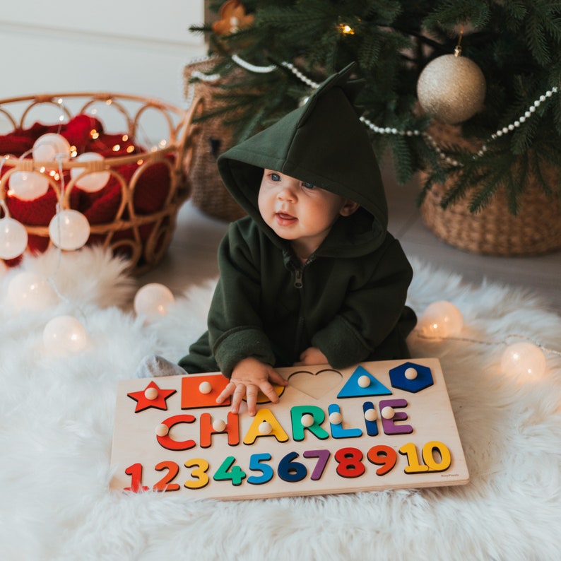 Tableau de calcul Montessori personnalisé, nom de bébé casse-tête, cadeau d'anniversaire unique pour garçon et fille, première Pâques pour tout-petit, formes et chiffres en bois image 5