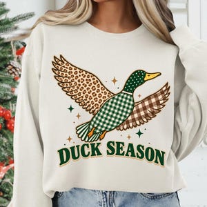 PNG de temporada de patos / Diseño de pato ánade real estilo patchwork preppy / Imágenes prediseñadas de caza retro de moda / Descarga digital de sublimación de pato leopardo a cuadros lindo