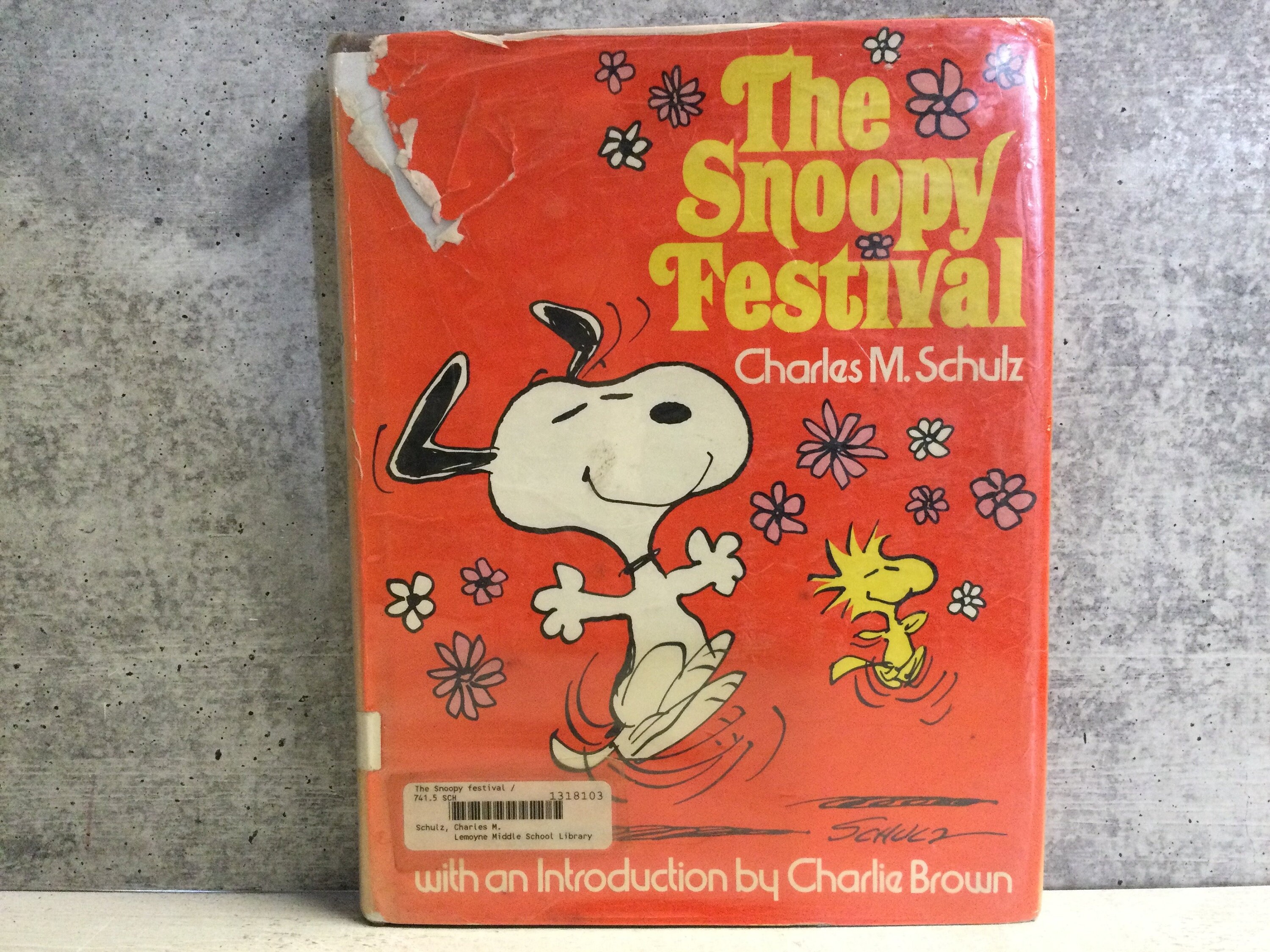 The Snoopy | Charles M. Schulz | Vintage Holt, Rinehart and Winston, 1974 | Large Hardcover | Ex Library | Peanuts | Charlie Brown