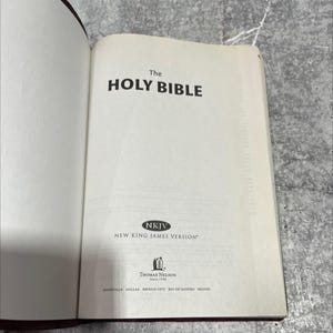 holy bible new king james version book, by Thomas Nelson, 1982 Leather RARE-R71-B7-H_20