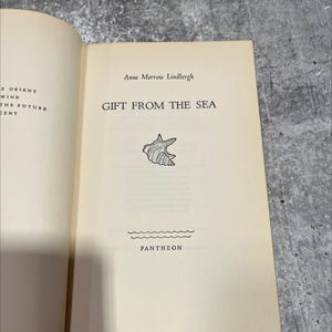 gift from the sea book, by anne morrow lindbergh, 1955 Hardcover RARE-R68-B7-B_66
