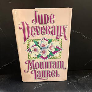 mountain laurel book, by jude deveraux, 1990 Hardcover RARE-R67-B7-C_155