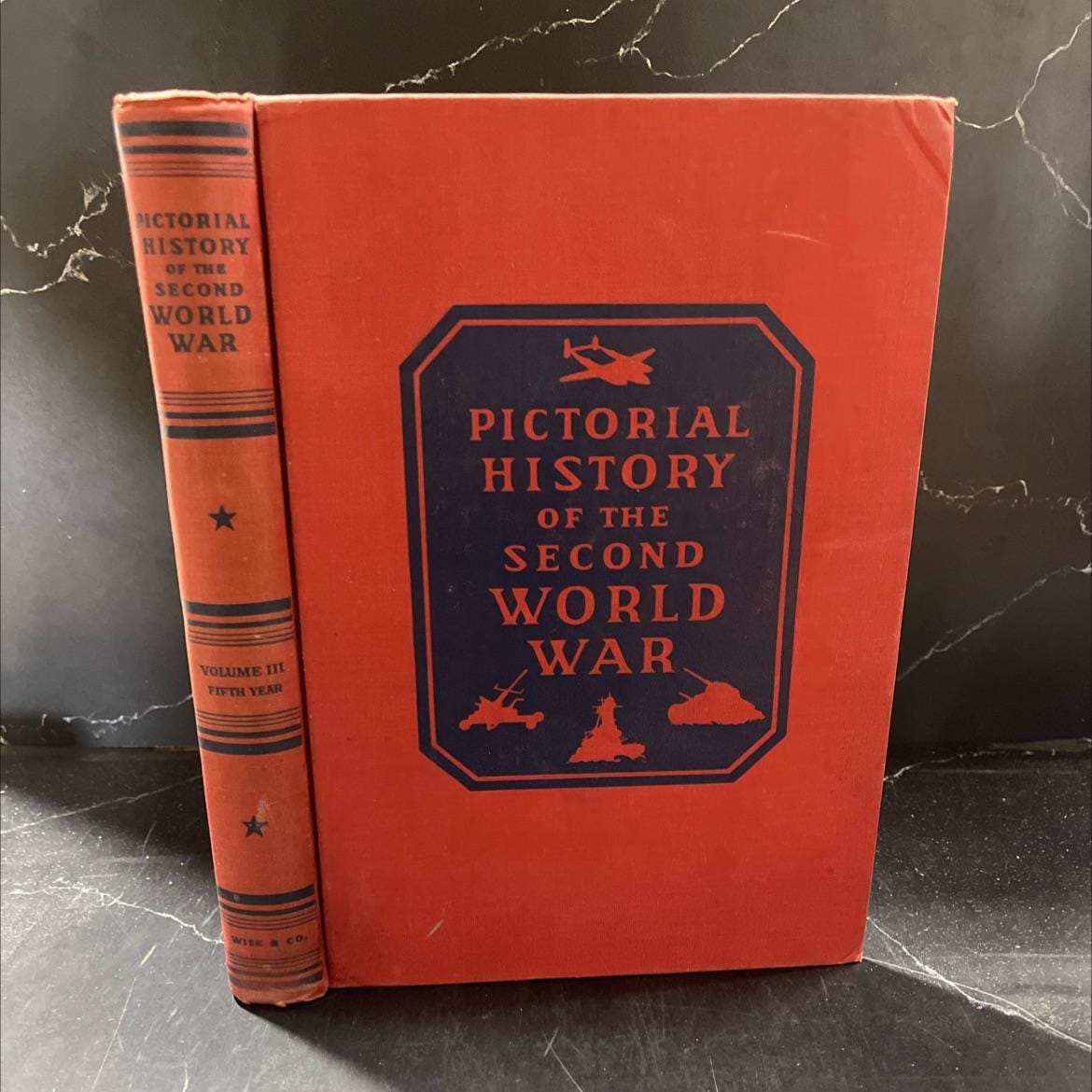 洋書 A Pictorial History of the SS 1923-1945 Waffen SS: The Illustrated History, 1923-1945: Christopher