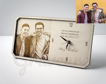 Reloj de mesa mejor regalo de Navidad amigo para amigos regalo personalizado para amigos madera quemada arte personalizado foto en el reloj de madera personalizado