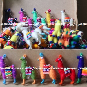 EXPRESS SHIPPING 5100 Llama Keychains, alpaca keyring bulk, mini alpaca, llama key chain, llama key chain, yarn keychain, handmade keychain MIX COLORS