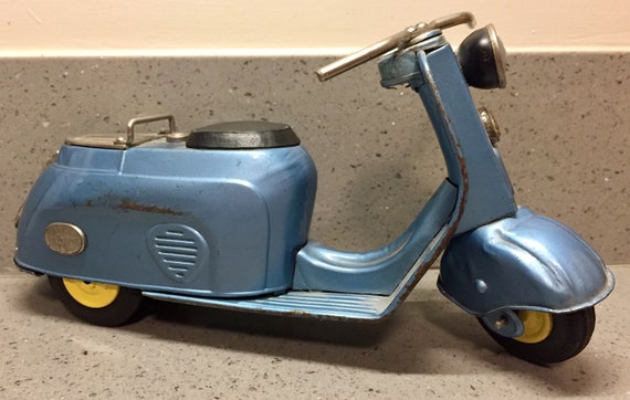 vespa scooter toy