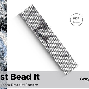 Puede incluir: Un patrón de pulsera de telar en blanco y negro con un diseño geométrico. El patrón se llama "Just Bead It" y es un patrón de pulsera de telar. El texto "PDF Download" también es visible en la imagen.