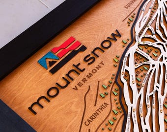 Mapa de esquí de Mount Snow / Mapa de pistas de esquí de madera en capas / Arte de montaña de Vermont / Decoración de la estación de esquí de Mount Snow / Arte mural para casas de esquí