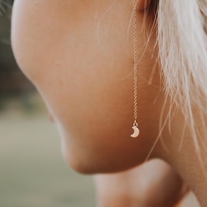 Moon Threader Earring, simple chain earring, celestial earring, Crescent Moon Chain Threader, Gold Chain Dangle, Star Threader Earring Gift