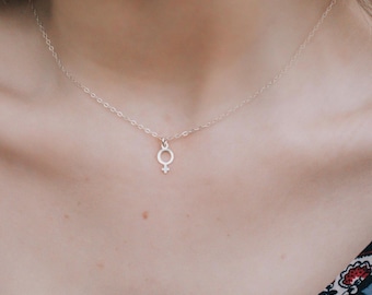 Collar feminista, collar minimalista con símbolo de Venus, regalo para hija, collar dorado para uso diario, joyería con colgantes en capas.