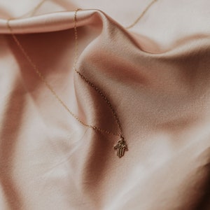 Hamsa Gold Filled Necklace, Hand of Fatima, Dainty Charm Necklace, Hamsa Eye Necklace, Gold Eye Necklace, Protection Pendant Necklace, Gift