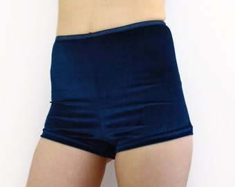 Dunkelblaue Shorts. Handgemachte Samt Hotpants