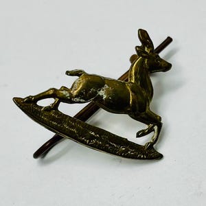 Vintage British Military hat badge cap badge  insignia badge running deer pin brooch British Army
