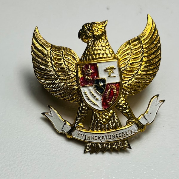 Vintage Indonesia National Emblem brooch  enamel and goldtone metal Garuda Pin jewelry pin, pinback pin Indonesian