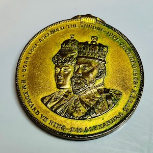 Vintage 1902 Coronation medal King Edward VII and Queen Alexandra England Britain United Kingdom Royalty Royal Family