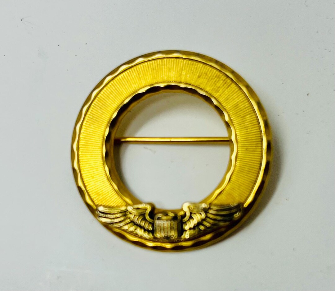 Vintage US Army Sweetheart Pin Army Aviation Wings Goldtone Circle Pin ...