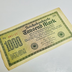 Vintage German paper money Reichsbanknote Thousand Mark Note Berlin 1922