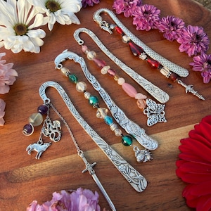 Marcapáginas de dragón: regalo para lectores de fantasía con cuentas, regalo vikingo, regalo para aficionados a la historia, marcapáginas de mariposa, daga, marcapáginas de pez betta, espada épica