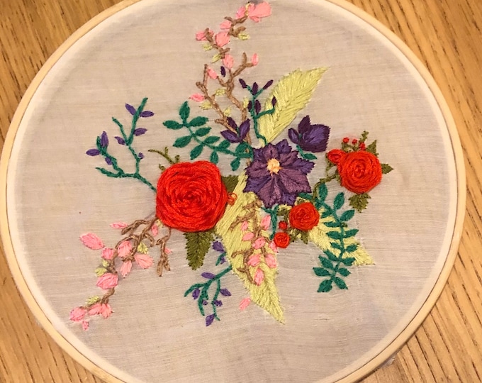 Flower bunch Embroidery Hoop Art, floral embroidery, hanging embroidery, floral gift