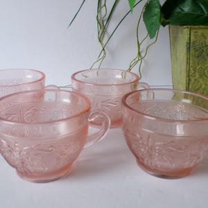 4 NOS Vintage Indiana / Tiara Glass Pink Peach Sandwich Teacups Only