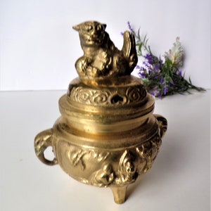 Vintage Brass Foo Dog Asian/Oriental Incense Burner Holder