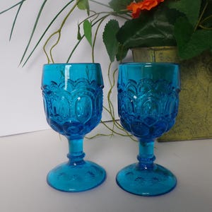 Vintage L E Smith Glass Blue Moon and Star Wine Glass Set of 2