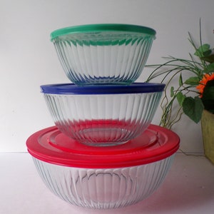 Vintage 3 Pc NOS Nesting Pyrex Aqua Ribbed Mixing Bowl Set