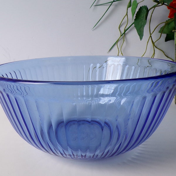 Pyrex Ribbed Glass Bowl 7403-S 2.5L USA