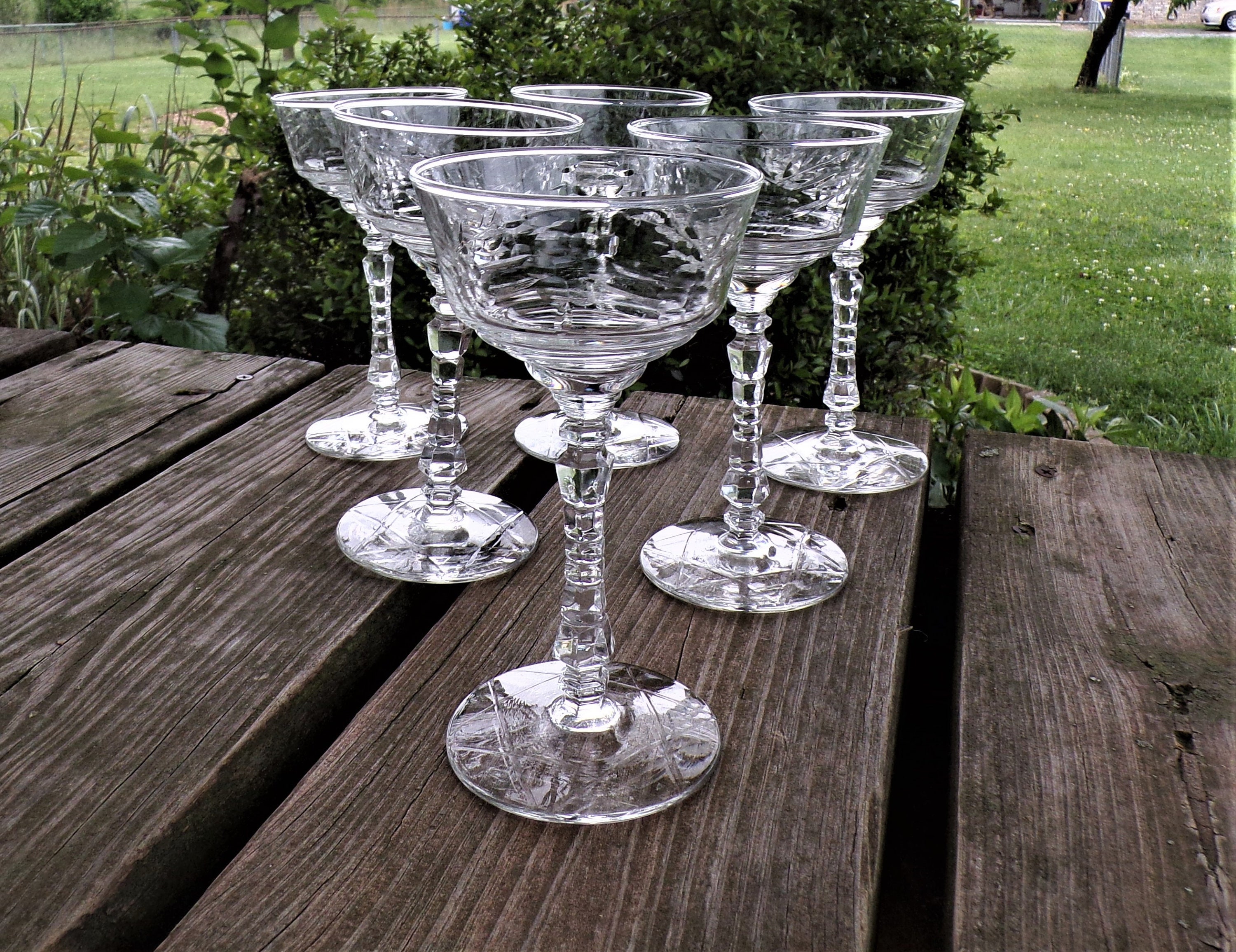 Viski Seneca Stemmed Champagne Flutes - Crystal Martini Wine Cocktail Mimosa  Fluted Long Stem Glasses, Bar Glassware, Bridal Party Housewarming Wedding  Wine Gift - Set of 2, 9 oz, Clear