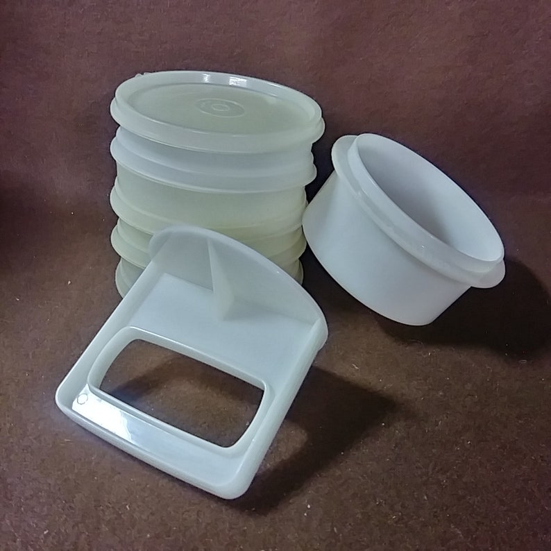 Vintage Tupperware Hamburger Press And 4 Storage Freezer Containers With Lid