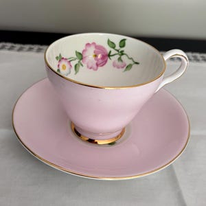 Vintage Royal Grafton Pink Teacup and Saucer | Pattern 5289 Fine Bone China England | Shabby Chic Tea Cup Set Wild Rose Floral Interior