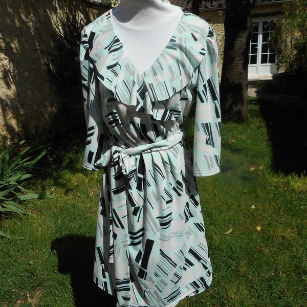 Robe femme portefeuille verte et noire en jersey de coton taille 40 au 44 fait main