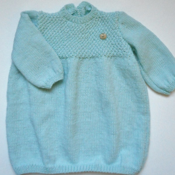 Robe bébé longue en laine tricotée main vert anis 6 mois layette fille