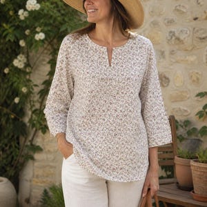 Women's Japanese-style tunic in floral cotton, minimalist blouse