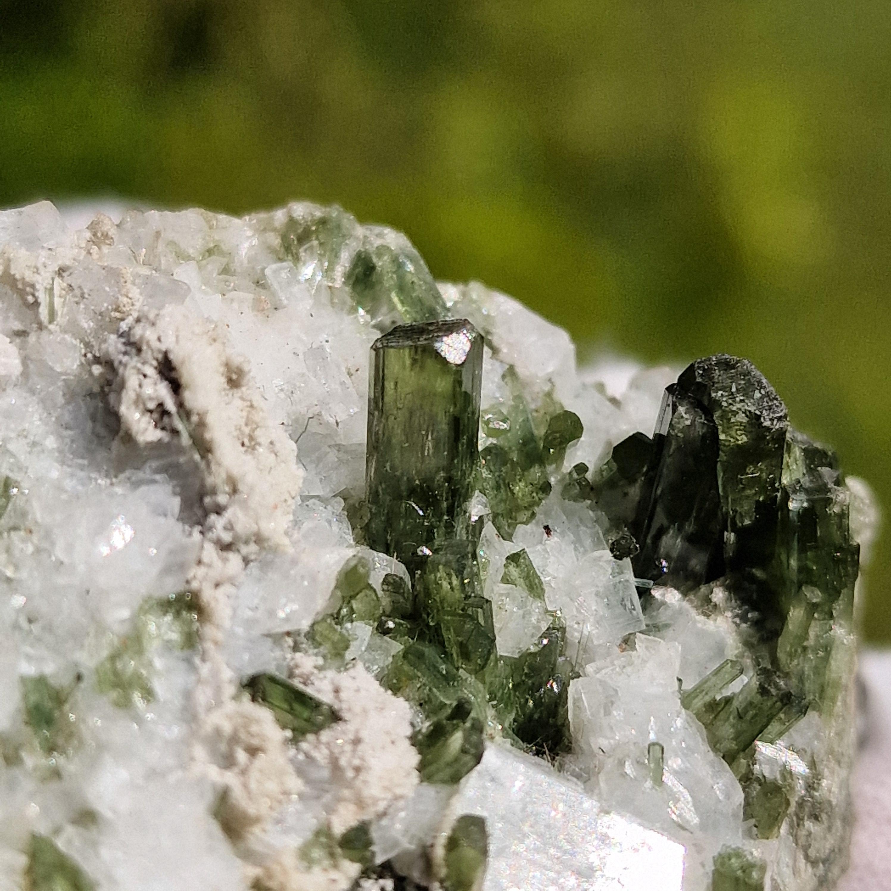 透輝石 - 希少鉱物 - 良質鉱物 - 結晶 - 鉱物 - Etsy 日本