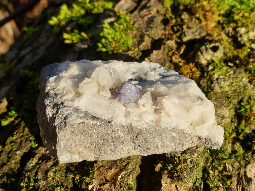 黄鉄鉱を含む蛍石 方解石 - 蛍石 - 方解石 - ヒーリングクリスタル